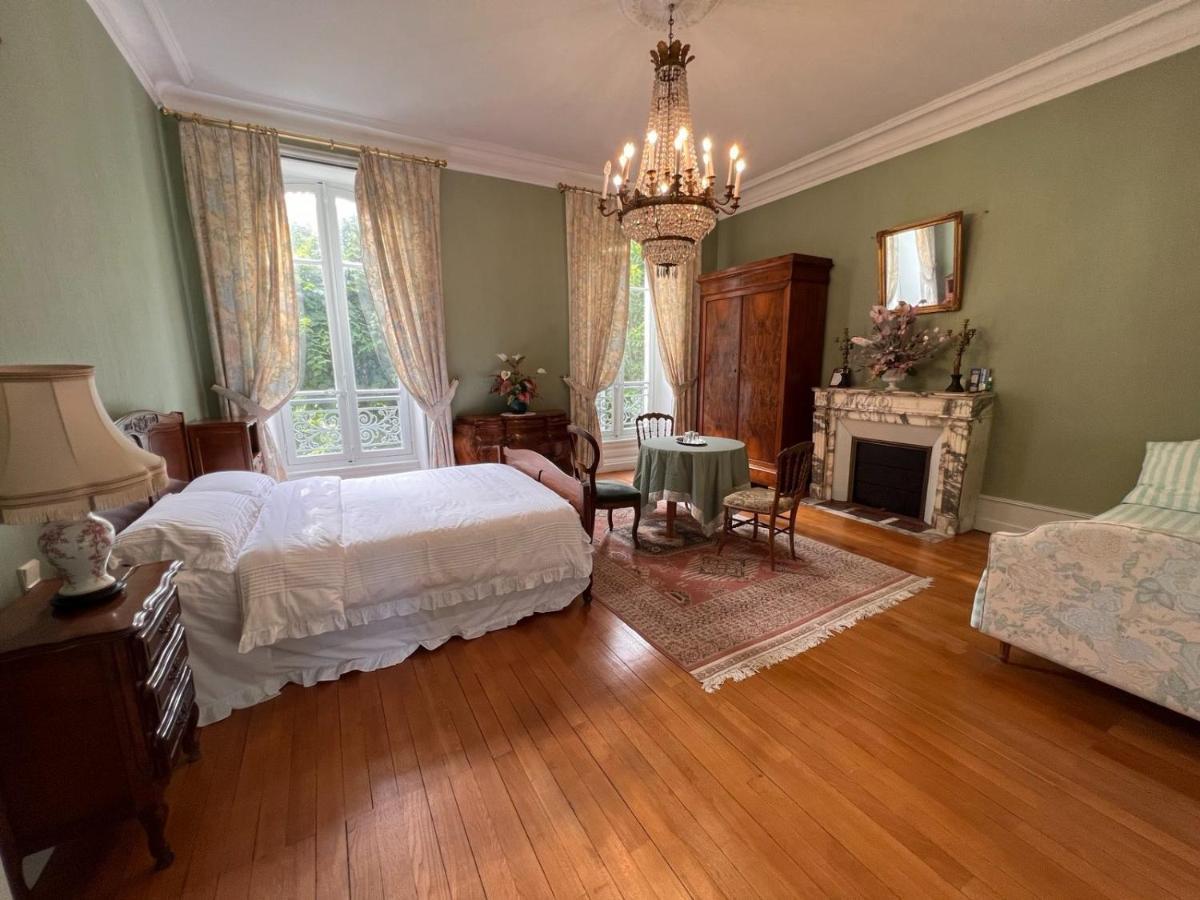 Demeure Des Payratons Bed and Breakfast Saint-Gerand-le-Puy Exteriör bild
