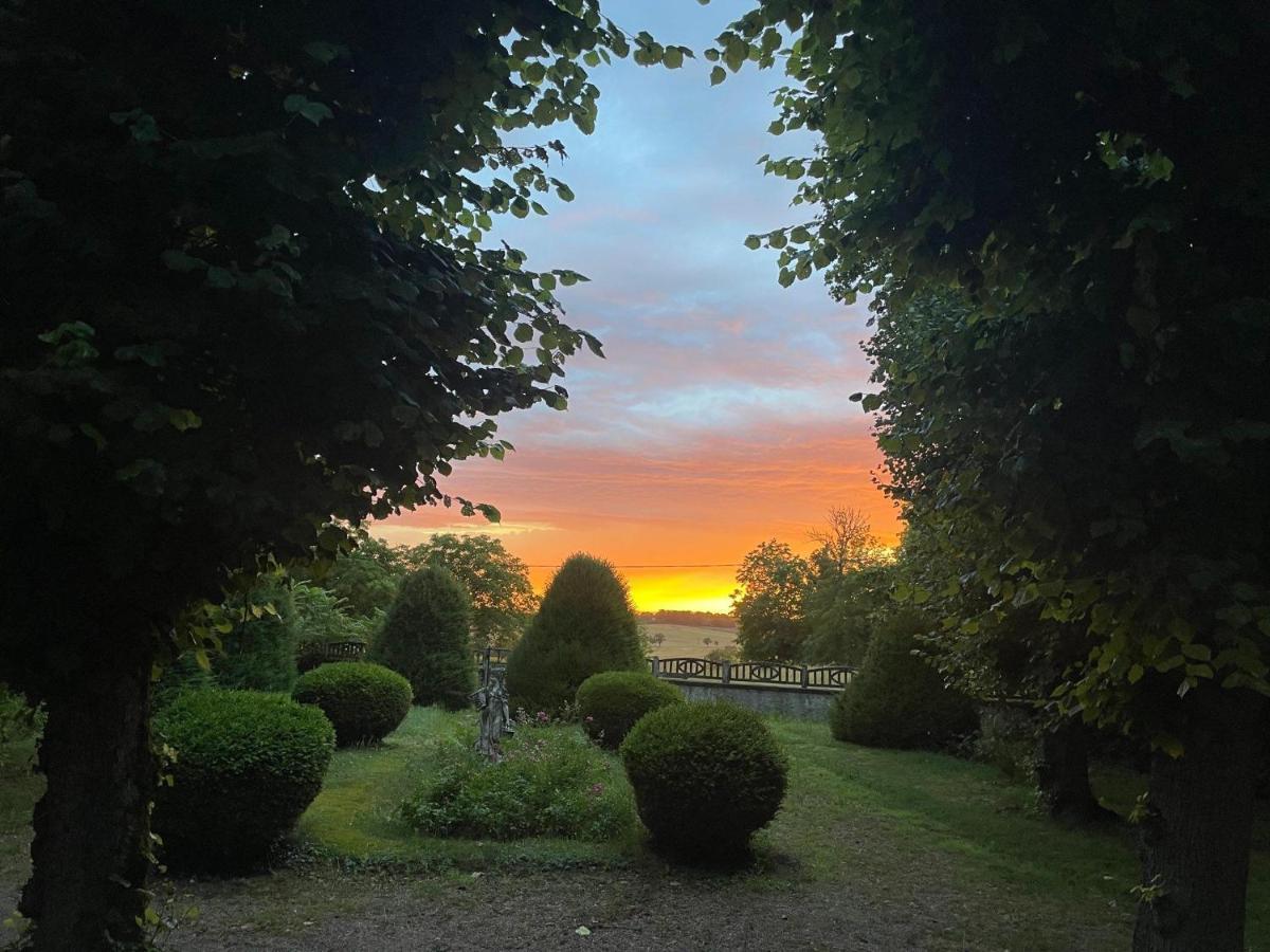 Demeure Des Payratons Bed and Breakfast Saint-Gerand-le-Puy Exteriör bild