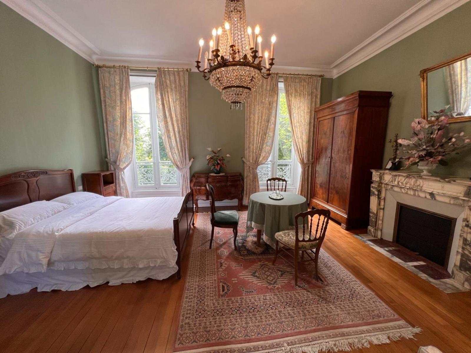 Demeure Des Payratons Bed and Breakfast Saint-Gerand-le-Puy Exteriör bild