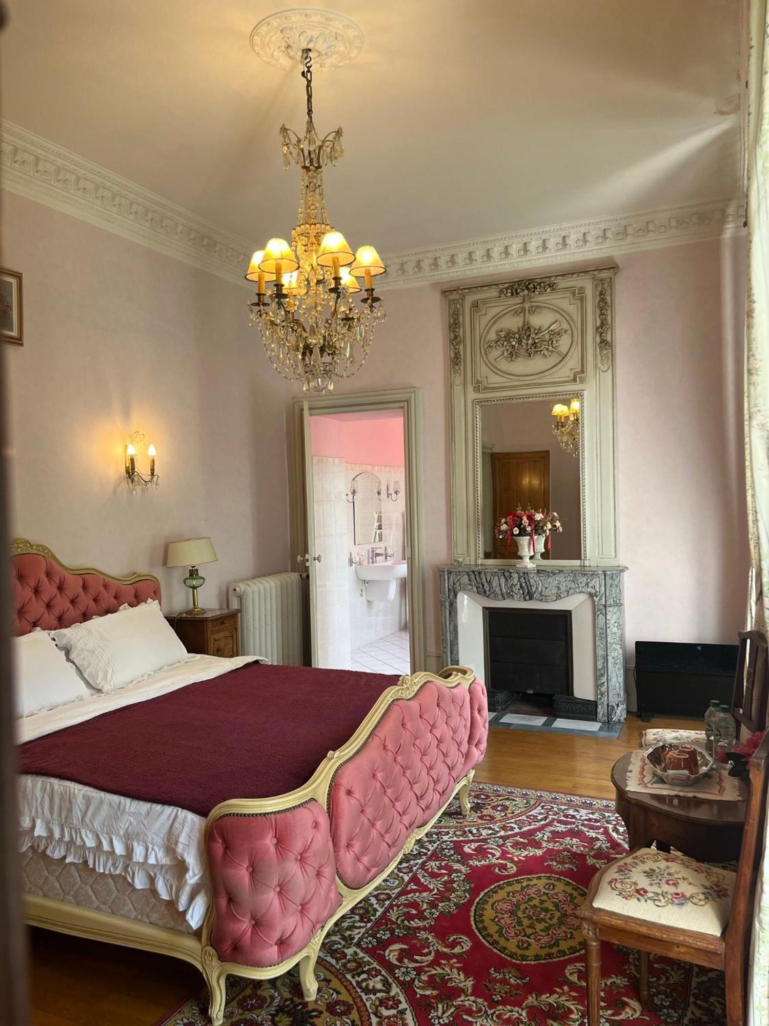 Demeure Des Payratons Bed and Breakfast Saint-Gerand-le-Puy Exteriör bild
