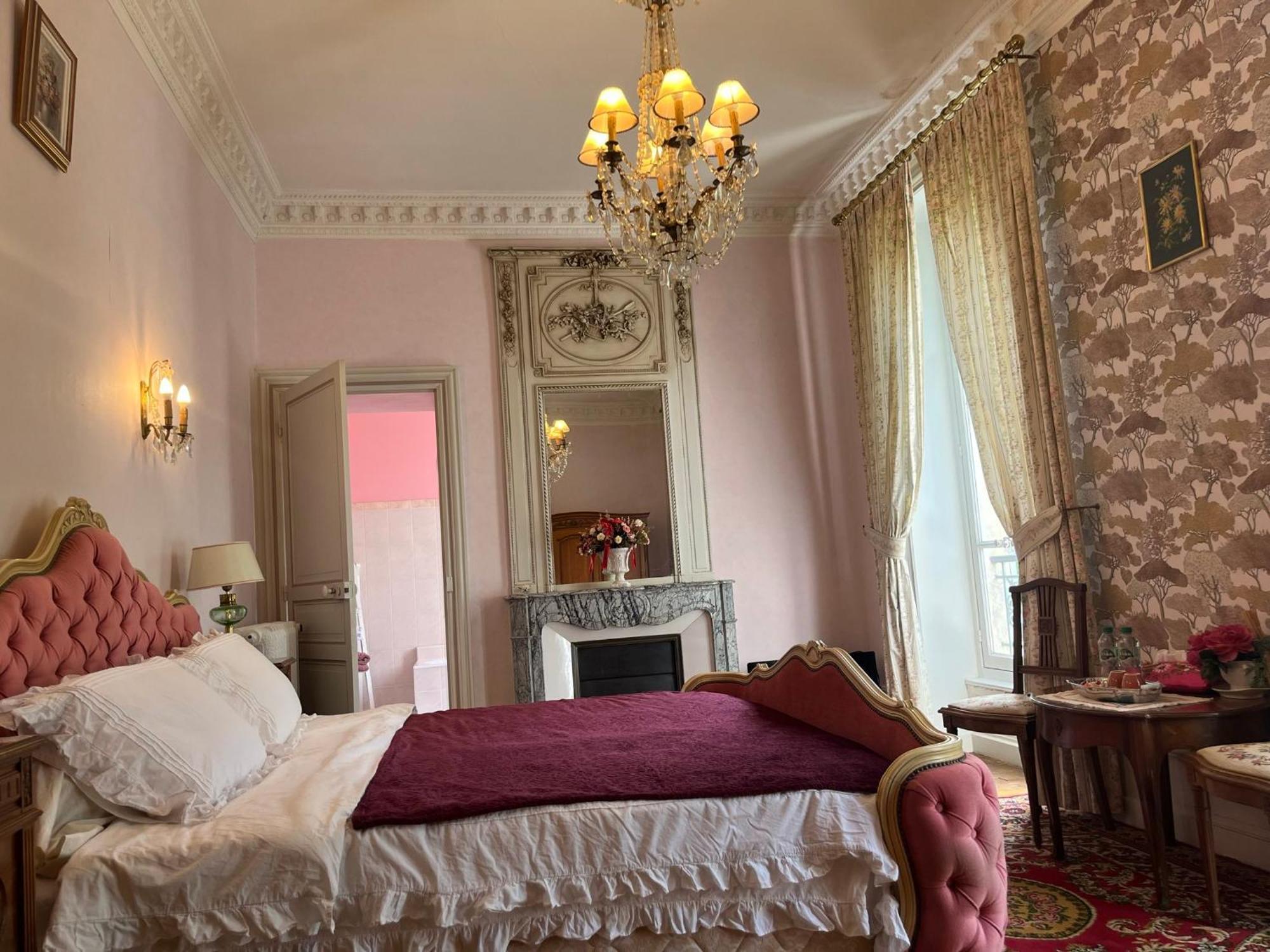 Demeure Des Payratons Bed and Breakfast Saint-Gerand-le-Puy Exteriör bild