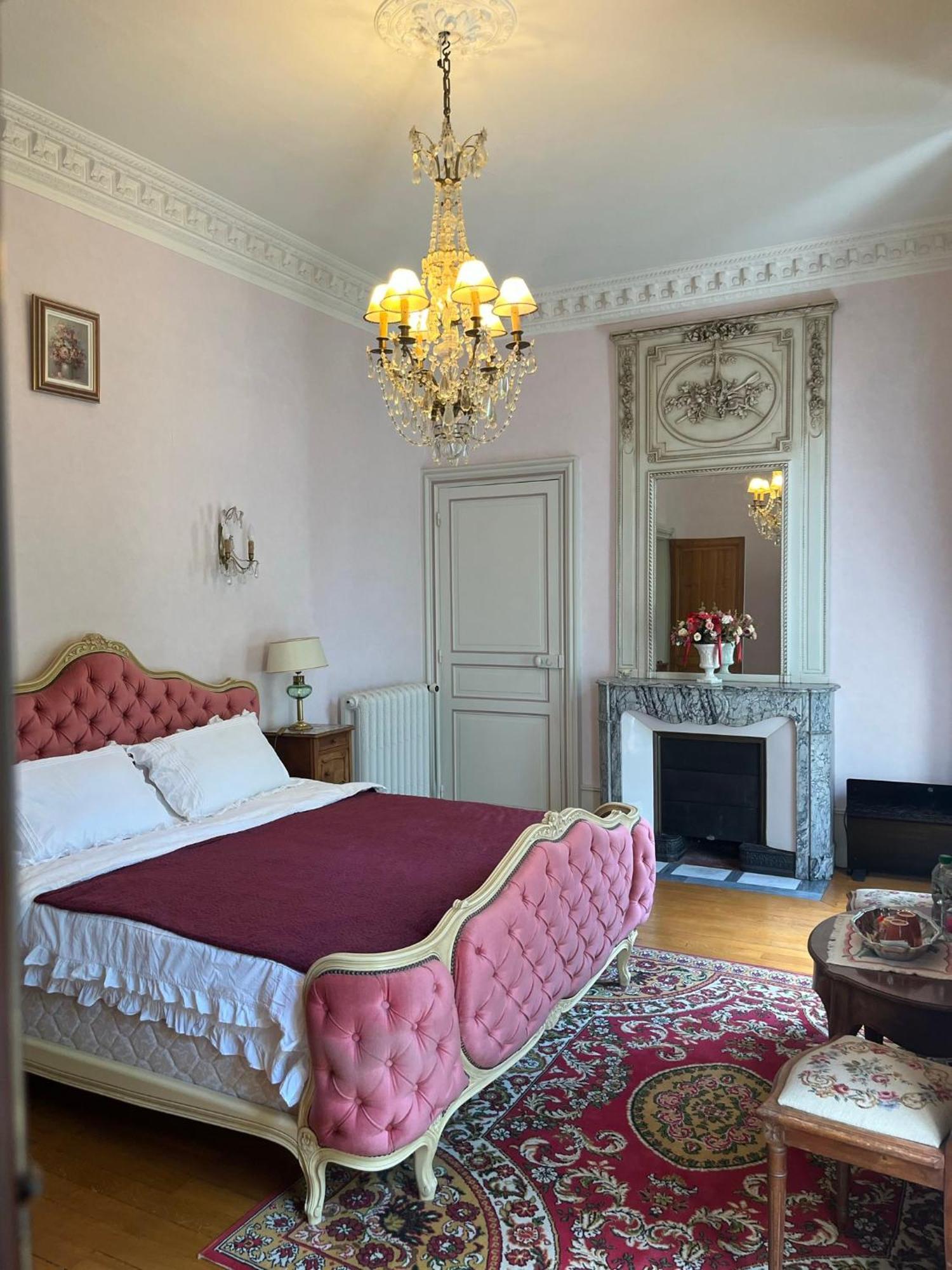 Demeure Des Payratons Bed and Breakfast Saint-Gerand-le-Puy Exteriör bild